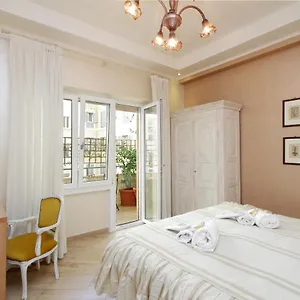  Apartment Deco's Place Teodora
