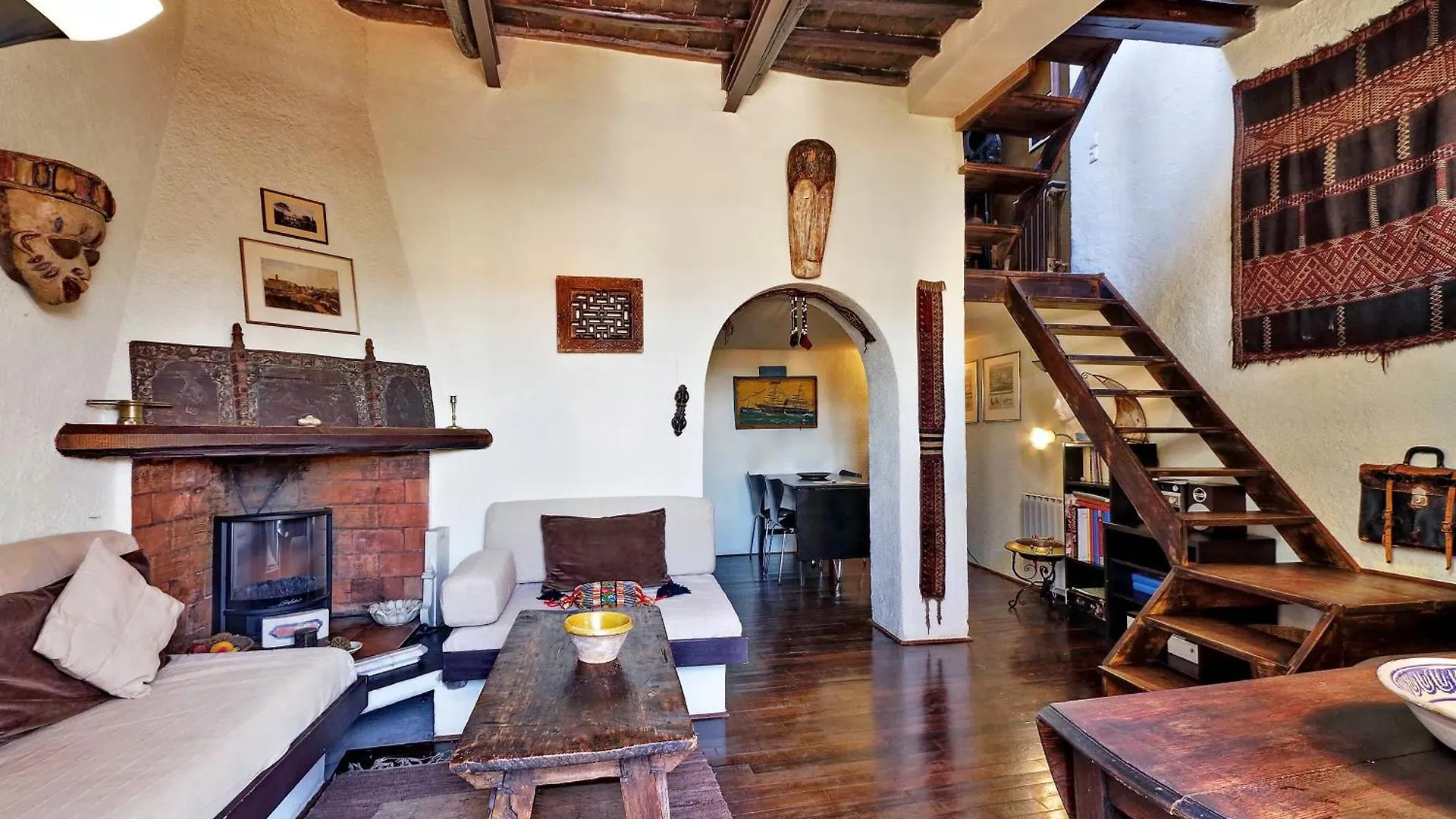 Vicolo Del Cinque Penthouse | Romeloft Apartment Italy