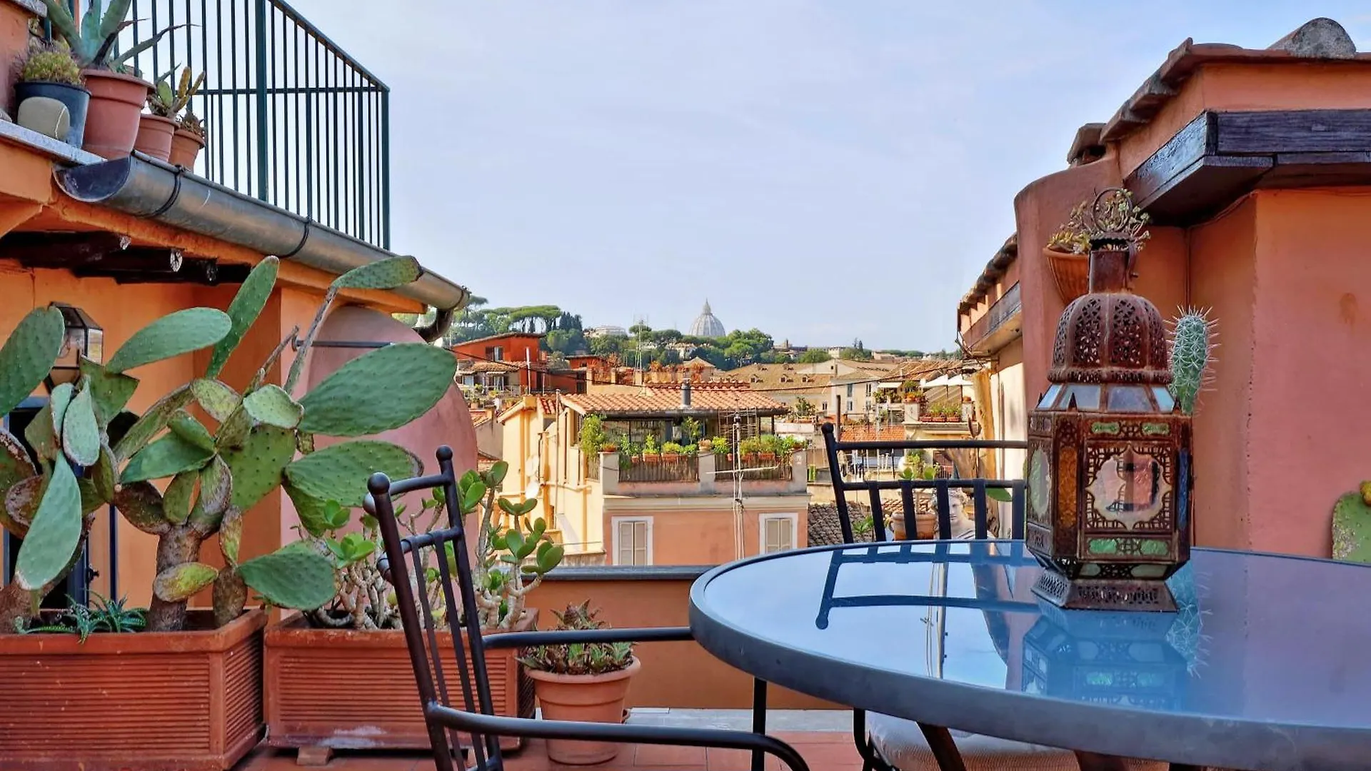 Vicolo Del Cinque Penthouse | Romeloft Apartment Italy