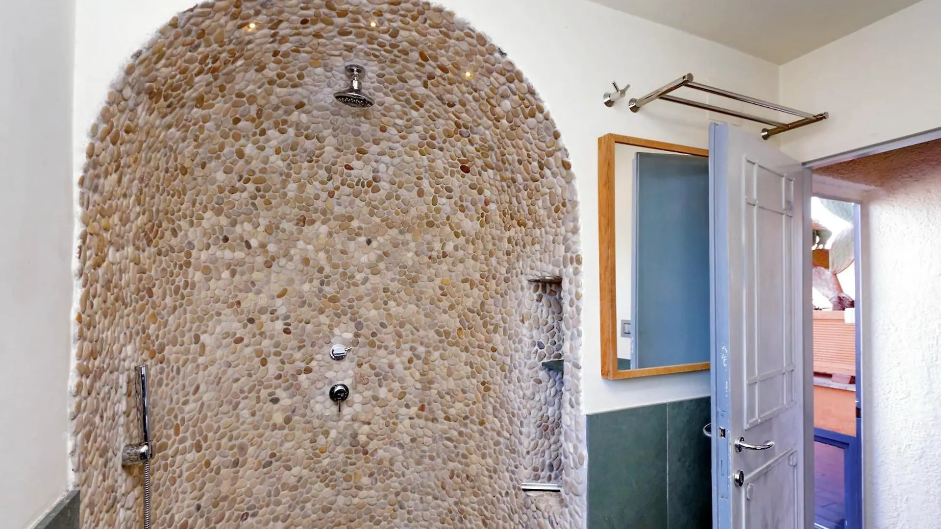 Vicolo Del Cinque Penthouse | Romeloft Apartment 0*, Rome