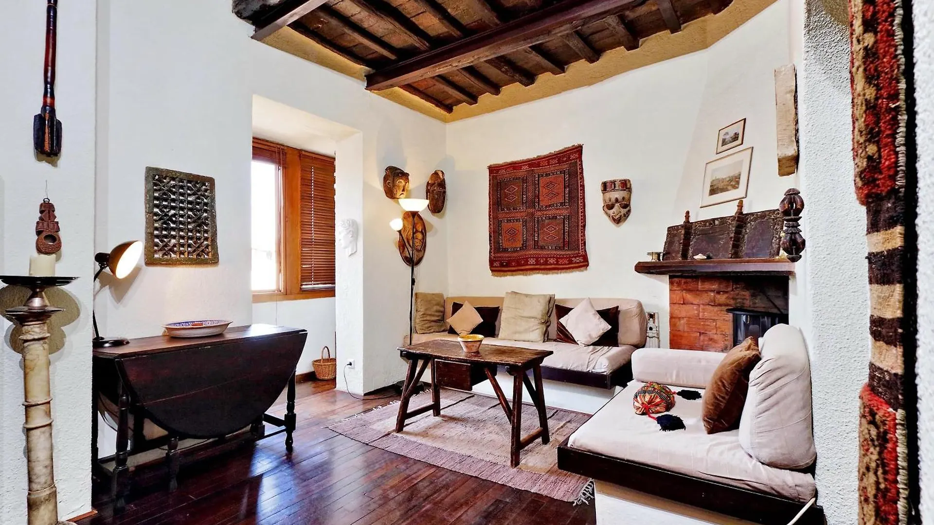 Vicolo Del Cinque Penthouse | Romeloft Apartment